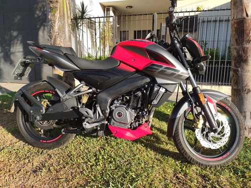 Bajaj Rouser 200 Ns