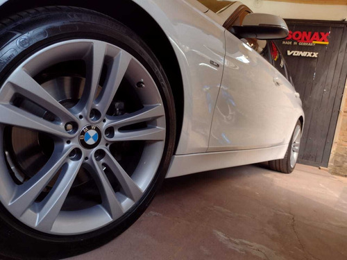 Imagen 4 de 16 de Bmw Serie 3 2013 2.0 328i Sedán Sport 245cv