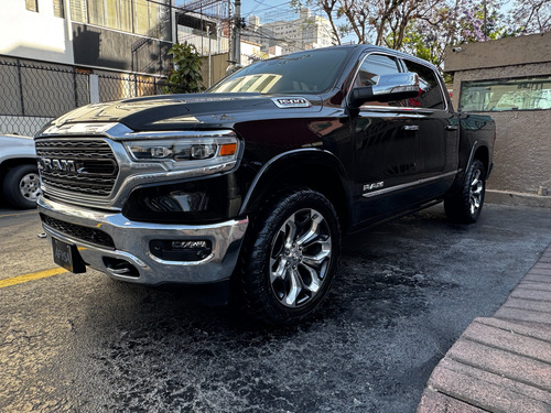 RAM Ram 5.7 Hemi Sport Black Package 4x4 At