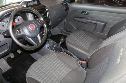 Imagem 8 de 12 de Fiat Strada 1.8 Mpi Adventure Cd 16v Flex 3p Manual