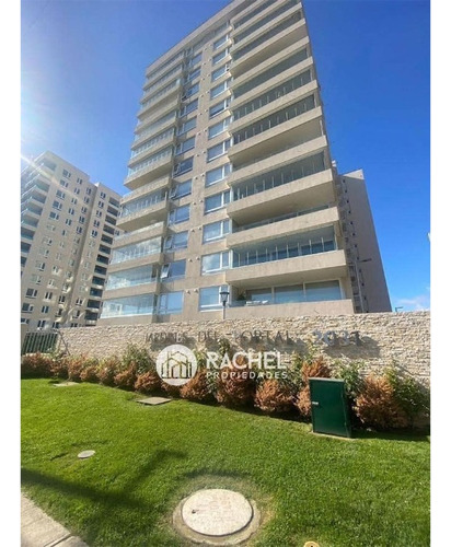 Arriendo De Departamento Seminuevo En Condominio