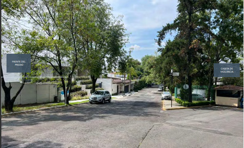 Único Terreno Frente A Caseta De Vigilancia En Bosques De La