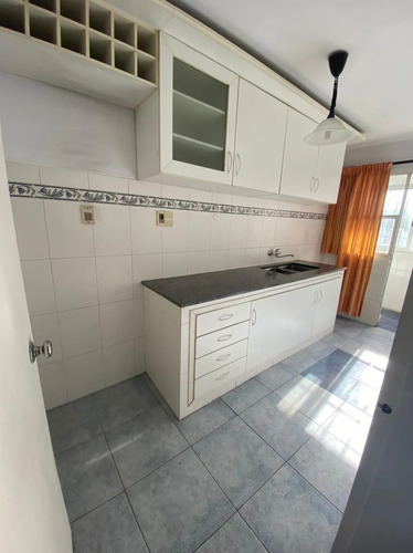 Apartamento Dos Dormitorios. Alquiler. La Blanqueada.