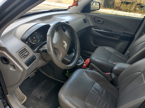 Imagem 7 de 9 de Hyundai Tucson 2012 2.0 Gls 4x2 Aut. 5p