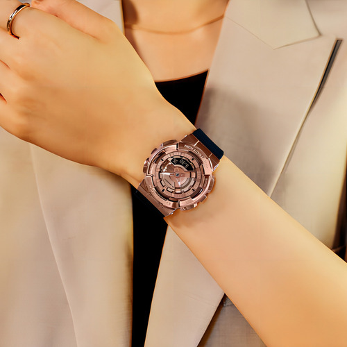 Reloj Casio Gm-s110pg-1a G-shock Dama Time Square Color de la correa Negro Color del bisel Rose gold Color del fondo Rose gold