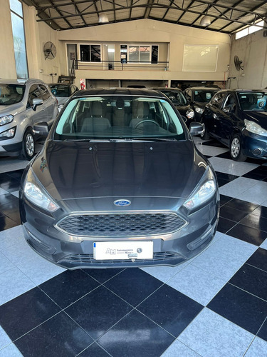 Ford Focus III 1.6 Sedan S