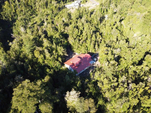 Casa En Medio Del Parque Nacional / Ensenada Puerto Varas