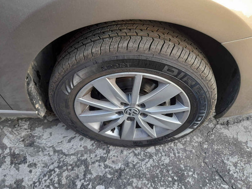 Imagen 7 de 15 de Volkswagen Vento 2019 4p Comfortline L4/1.6 Aut
