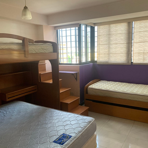 Imagen 13 de 20 de Apartamento En Alquiler - Urb. Santa Monica