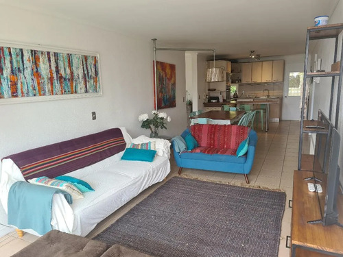 Departamento Con Bajada Directa A La Playa