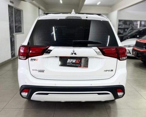 Mitsubishi Outlander 3.0 MIVEC V6 GASOLINA HPE-S AWD AUTOMÁTICO