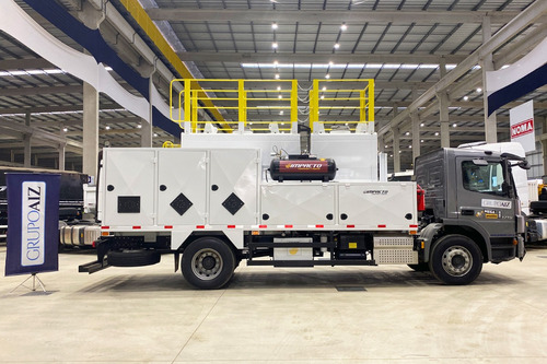 Caminhão Mb Atego 1719 4x2 24/25 Comboio 6.000l Impacto