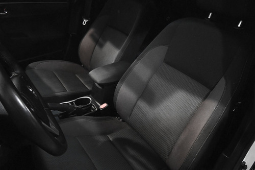Imagen 14 de 15 de Toyota Corolla 2017 1.8 Le Cvt