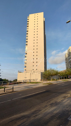 Departamento De 3 Dormitorios Avenida Cerro Paranal