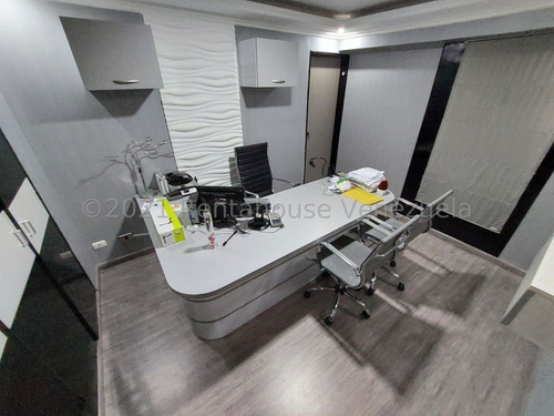 Imagen 17 de 27 de George #22-25605 Venta Exquisito Apartamento. Recién Remodelado Urb. Montalban Iii
