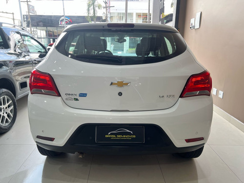 Chevrolet Onix 1.4 MPFI LTZ 8V FLEX 4P MANUAL