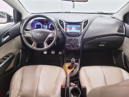 Hyundai HB20X 1.6 16V STYLE FLEX 4P MANUAL
