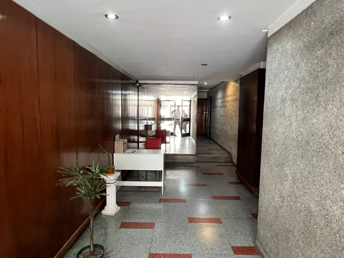 Departamento En Venta En Recoleta, Capital Federal, Buenos Aires