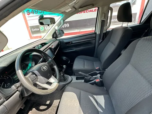 Toyota Hilux 2.7 Cabina Doble Sr Mt