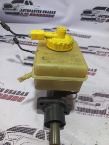 Deposito De Liquido De Frenos Jetta A4 2002-c1999-2015 (Usado)