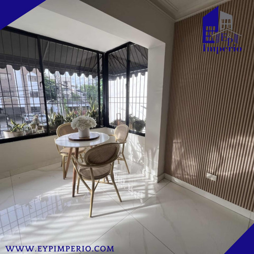 Se Vende Apartamento De 3 Habitaciones En Urb. Real