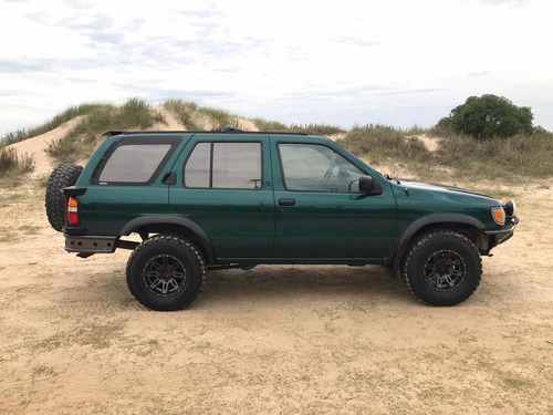 Nissan Pathfinder Canadiense 4x4 At