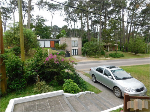 Casa En Punta Del Este, Pinares | Jyr Propiedades Ref:2799- Ref: 2799