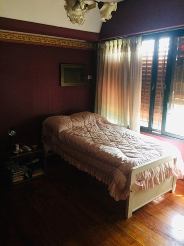 Imagen 8 de 14 de Permuta - Chalet De 5 Ambientes En Venta - Moron Centro