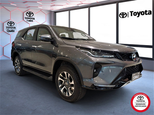 Toyota SW4 Toyota SW4 SRX Platinum 2.8 Turbodiesel 4x4 (Aut.) (7 Lugares)