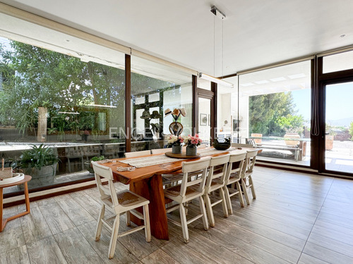 Gran Casa De 5 Dormitorios En Marbella