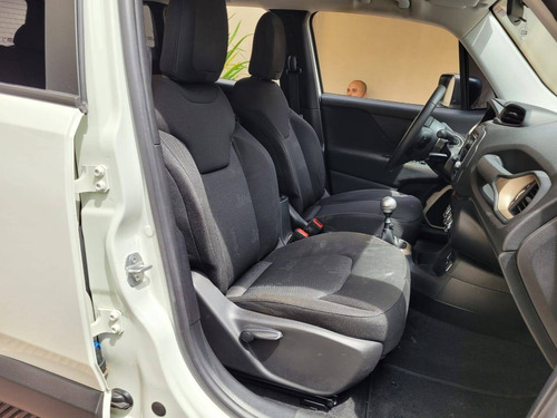 Imagem 12 de 15 de Jeep Renegade 1.8 16v Flex Sport 4p Manual