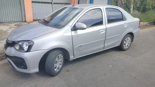 Toyota Etios 1.5 X Standard 16v 4p