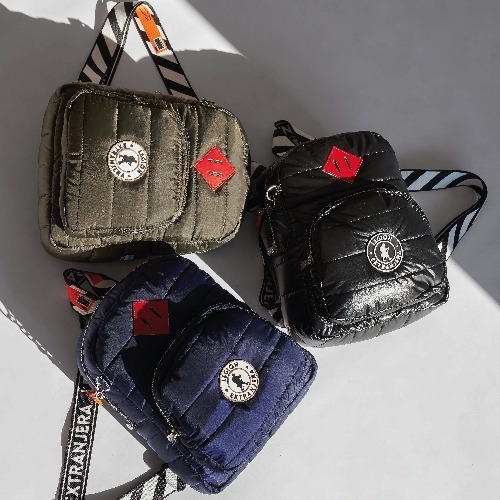 Imagen 9 de 10 de Mochila Alison Diamond Pop Negro