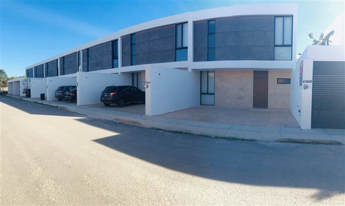 Imagen 2 de 14 de Venta De Townhouse En Montebello