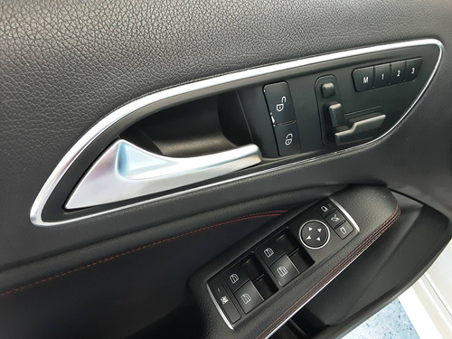 Imagen 16 de 17 de Mercedes Benz 250 Sport 2013