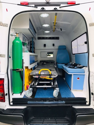 Imagem 9 de 15 de Toyota Hilux Ambulancia 2.8 Tdi Cab. Simples Chassis 4x4 2p