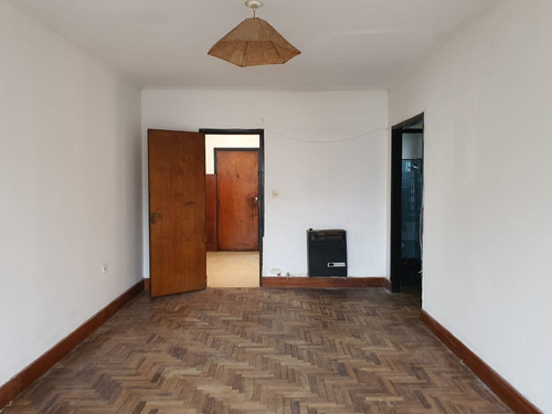 Vendo Depto 62 Y 15 / 2 Dorm