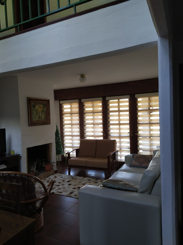 Imagen 2 de 14 de Casa 5 Ambientes Y 2 Baños
