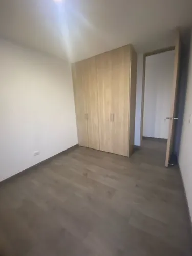 Apartamento En Los Colores - Medellín, ¡excelentes Acabados!