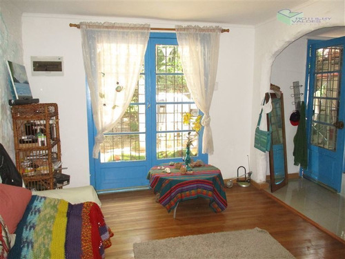 Casa En Venta De 3 Dorm. En La Reina
