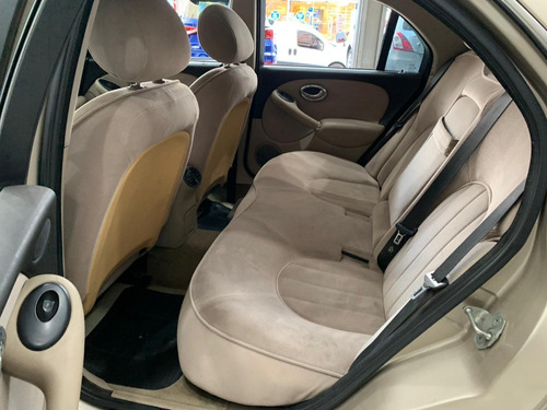 Imagen 9 de 15 de Rover 75