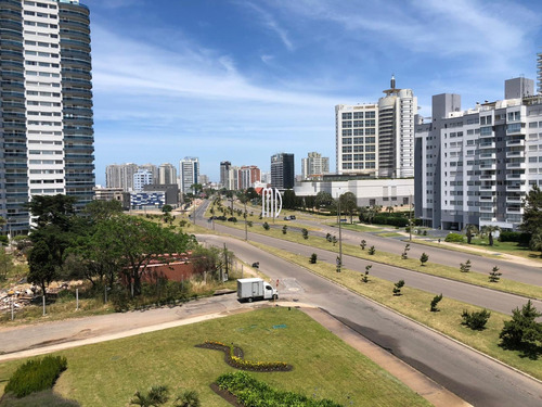 Espectacular Apartamento En Edificio Con Amenities De Primer Nivel