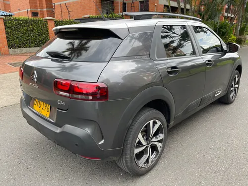 Citroën C4 Cactus 1.6 Shine Turbo Aut