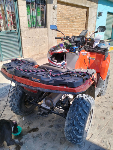 Con Un Sistema De Cuatro Por Cuatro Sobre Demanda. Automátic
