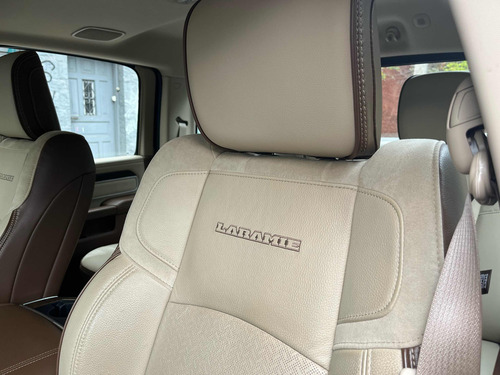 RAM Ram 3500 6.7 Laramie Cab. Dupla 4x4 Aut. 4p