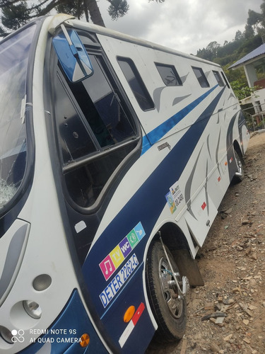 Imagem 1 de 8 de Neobus