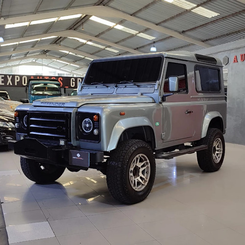 Land Rover Defender Sincronico 