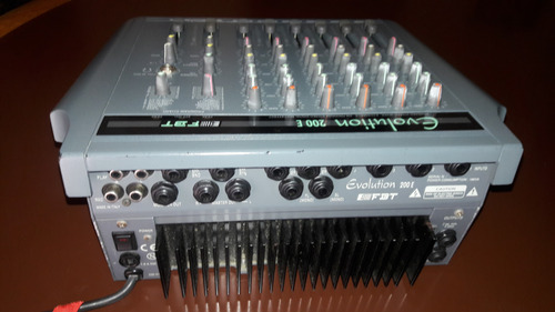 Mixer Potenciada Fbt Evolution 200e 8 Canales (Usado)