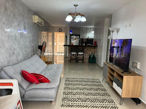 Apartamento En Venta El Marques 24-18666