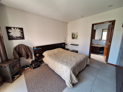 Moderna Casa En Lomas De Montemar, Concón